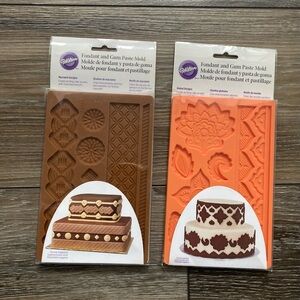Bundle of 2 Wilton Fondant and Gum Paste Molds Set